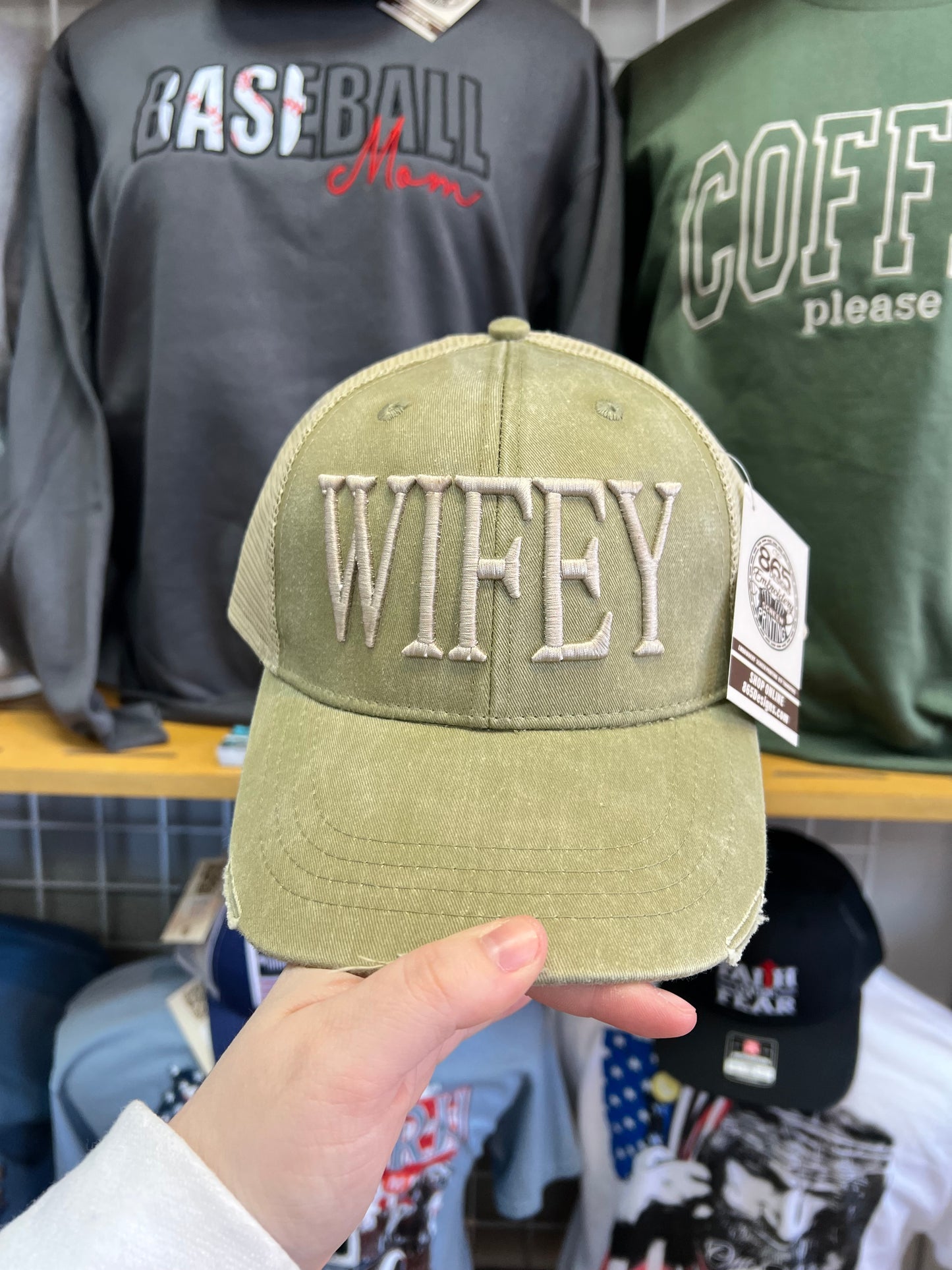 Wifey puff hat