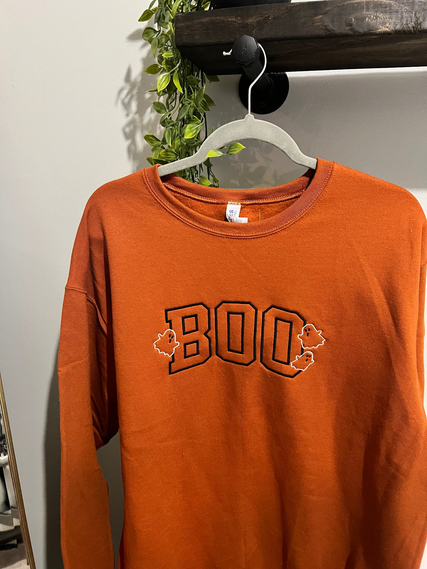 BOO